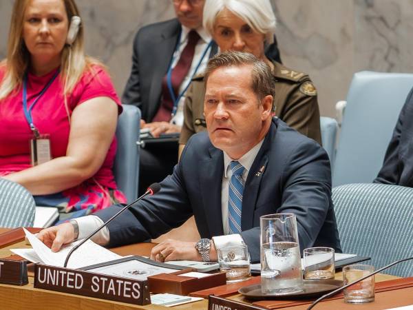 Mike Waltz, embajador de Estados Unidos en Naciones Unidas apeló a otras situaciones pasadas parecidas.