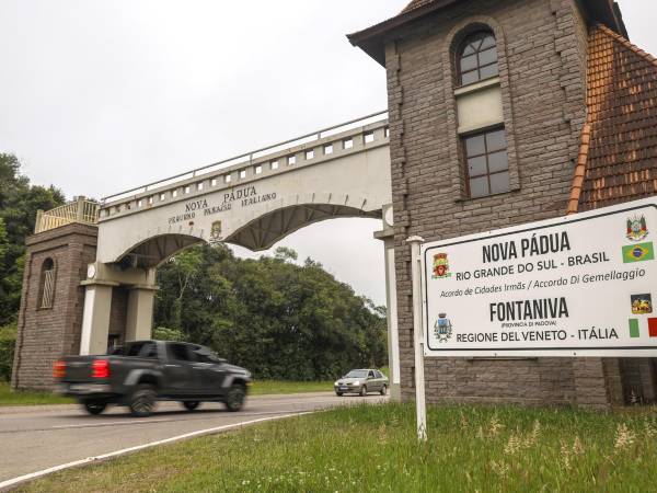 Fotografía que muestra el 'Pórtico de Nova Padua', en Nova Padua (Brasil). EFE/ Antonio Lacerda