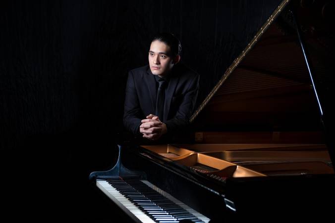 El pianista hondureño Allan Montoya