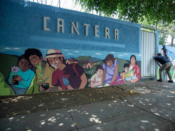 La fachada de la ONG Centro de Comunicación y Educación Popular (Cantera), en Managua (Nicaragua).