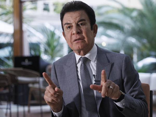 Salvador Nasralla, candidato presidencial por el Partido Liberal para las elecciones del 30 de noviembre en Honduras.