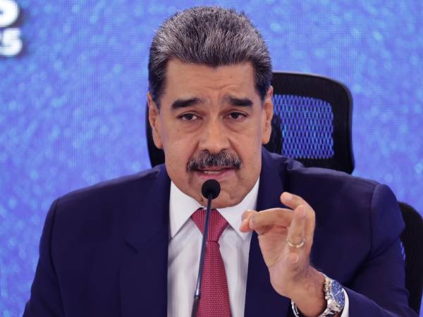 El presidente de Venezuela, Nicolás Maduro, habla en una rueda de prensa en Caracas (Venezuela).