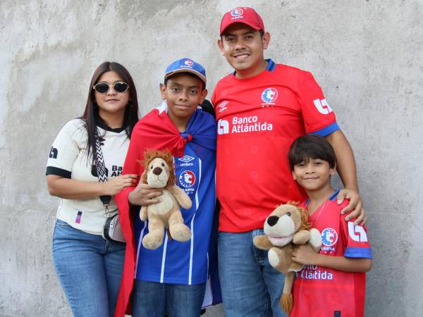 Un lindo ambiente se vive en la previa de la gran final del torneo Apertura 2025.