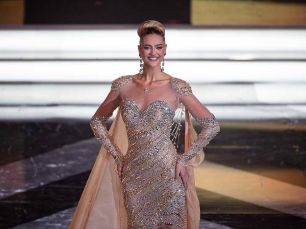 La joven Clara Vegas Goetz, representante del estado Miranda (norte, cercano a Caracas), ganó el pasado jueves el concurso de belleza Miss Venezuela y con ello el derecho a representar al país petrolero en el Miss Universo del próximo año.