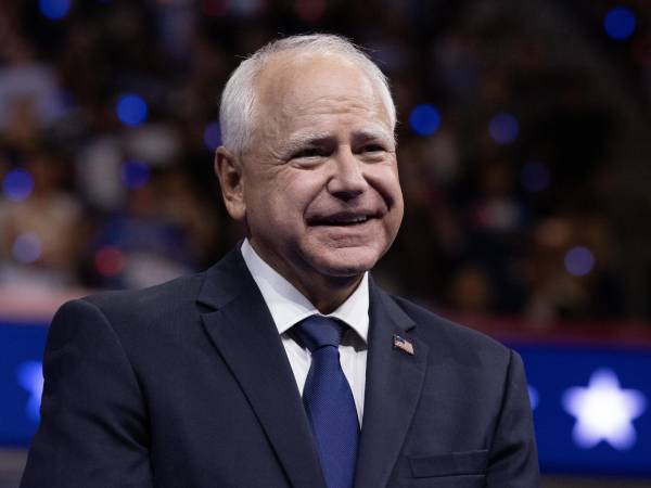 El gobernador demócrata de Minesota, Tim Walz, es el compañero de fórmula de Kamala Harris.