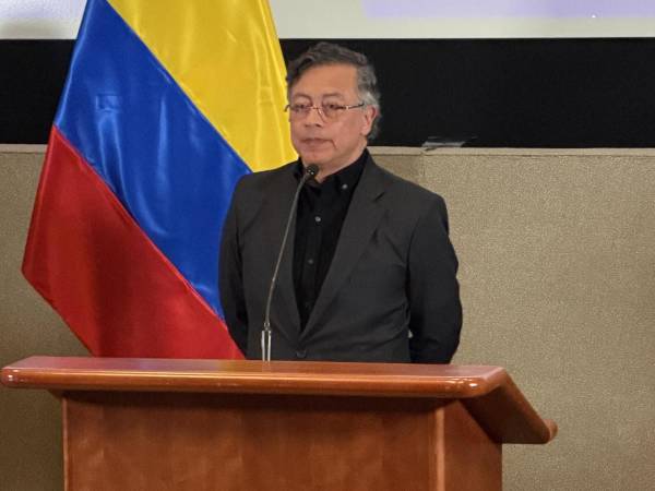 Fotografía de archivo en la que se captó al presidente de Colombia, Gustavo Petro, durante una rueda de prensa, en Washington DC (EE.UU.). EFE/Octavio Guzmán