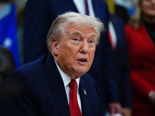 El presidente Donald Trump instruyó a la secretaria de Seguridad Nacional, Kristi Noem dejar en manos de los gobiernos estatales y locales la responsabilidad de garantizar la seguridad.