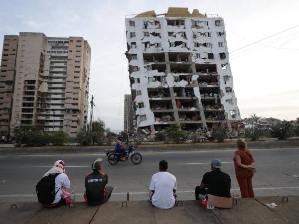 La presidenta encargada de Venezuela, Delcy Rodríguez, confirmó este jueves 164 muertos y 971 heridos a causa de los dos potentes terremotos que sacudieron este miércoles a su país, donde aseguró se han contabilizado 30 réplicas en las últimas horas.