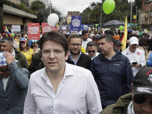 La violencia política ha marcado a Colombia con varios magnicidios a lo largo de su historia, entre ellos el del senador y precandidato presidencial Miguel Uribe Turbay, una de las cartas de la derecha para las elecciones de 2026, quien falleció este lunes en Bogotá, 64 días después de haber sido gravemente herido en un atentado. Estos son los magnicidios cometidos en el país desde comienzos del siglo XX.