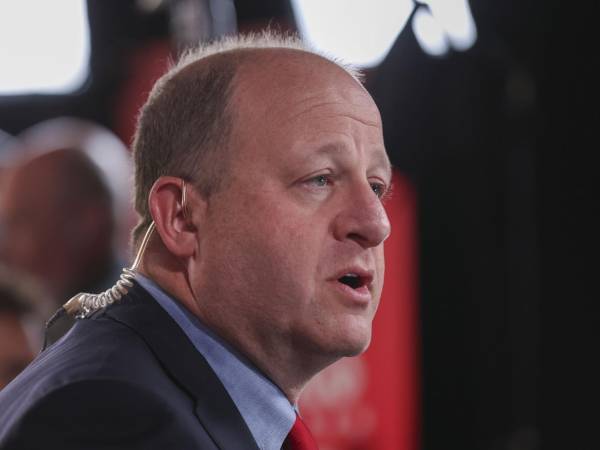 El gobernador de Colorado, Jared Polis.