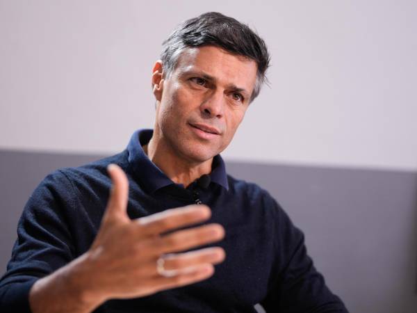 Fotografía del opositor venezolano Leopoldo López. EFE/ Borja Sánchez-trill