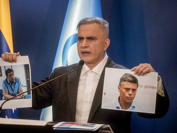 El fiscal general de Venezuela Tarek William Saab vinculó a los opositores Leopoldo López y Julio Borges a una conspiración política ligada a la trama de corrupción ‘Pdvsa-Cripto’,.