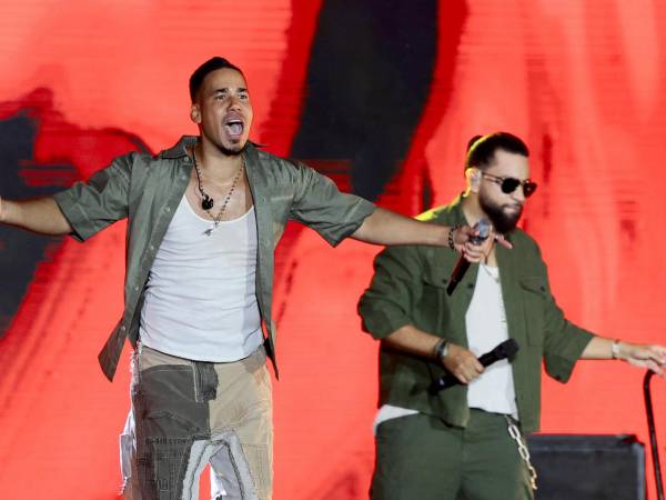 Romeo Santos enloqueció a sus fans con sus icónicas canciones junto a la agrupación Aventura.