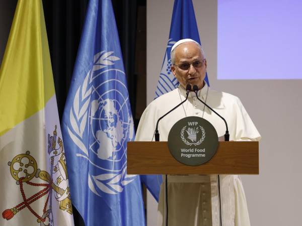El papa León XIV habla durante su primera visita a la sede del Programa Mundial de Alimentos (PMA) de la ONU en Roma, Italia, el 22 de junio de 2026.