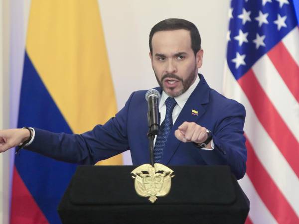 Fotografía de archivo del 08 de septiembre de 2026 que muestra al presidente de Colombia, Abelardo de la Espriella, hablando durante una rueda de prensa en Barranquilla (Colombia). EFE/ Ricardo Maldonado Rozo