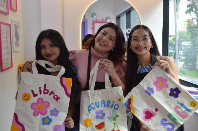 “En medio del caos de la ciudad y el corre-corre de las actividades diarias, nace Arte Somos, un espacio para disfrutar un momento para ti, en pareja o con amigos. Te olvidas de afuera, del celular, sales con la mente despejada y feliz. Este era mi sueño, quería que fuera un lugar bonito, agradable y acogedor”, explicó Raquel Ochoa, fundadora de Arte Somos junto a su esposo Julio César Maltez.