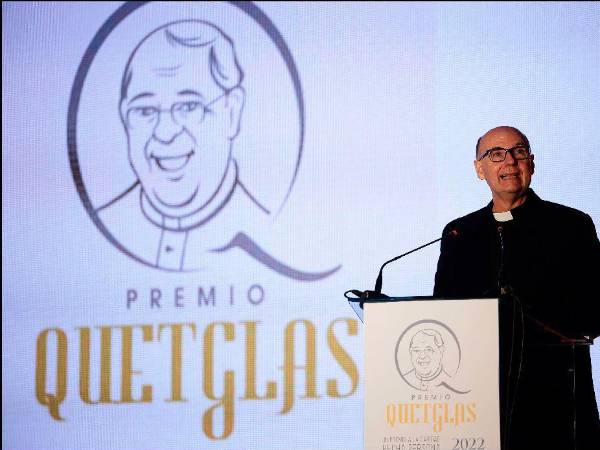 Antes de conocer a los tres finalista del Premio Quetglas 2025, primero debes saber de qué trata este premio, que enaltece y destaca las buenas acciones de héroes casi anónimos, los cuales a través de sus acciones impactan de forma positiva en el entorno de muchas personas.