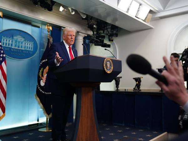 Trump ordenó buscar a todos los estudiantes y maestros propalestinos para deportar a los que sean extranjeros.