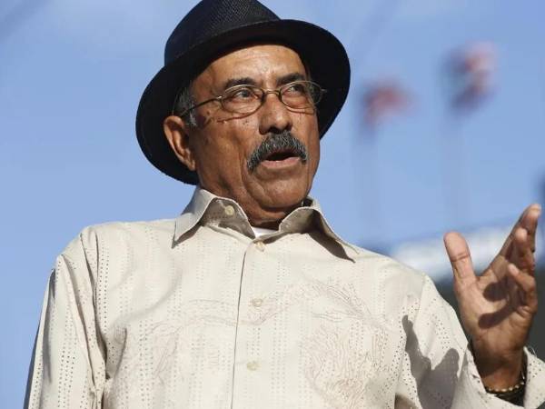 El legendario cantante, sonero y trovador puertorriqueño Sammy Marrero, reconocido mundialmente como El Trovador de la Salsa y la voz emblemática de la orquesta La Selecta, falleció el 17 de mayo de 2026 a los 84 años de edad.
