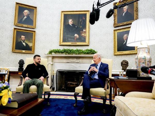 El presidente de Estados Unidos, Joe Biden, y su homólogo ucraniano, Volodímir Zelenski.