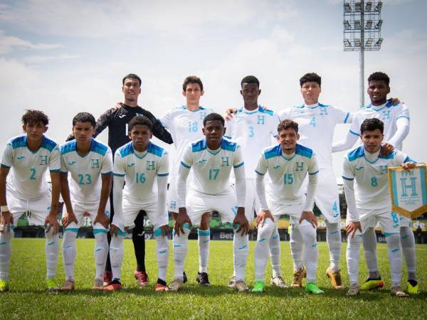 La Selección de Honduras Sub-20 goleó por 4-1 a El Salvador y son líderes del grupo B en el Premundial Sub-20. Esto dicen en redes sociales.
