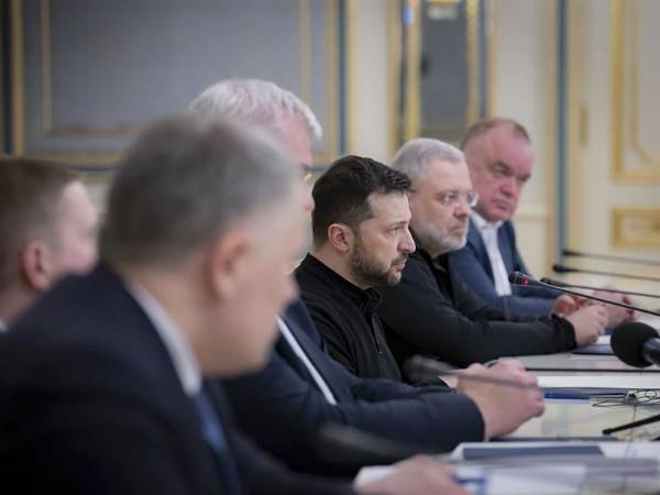 El presidente de Ucrania, Volodimir Zelenski, se reunirá este viernes con el vicepresidente de EEUU, JD Vance.