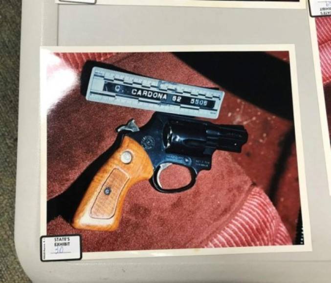La bala que arrancó la vida de Selena, salió de un revólver Taurus modelo 85 que fue comprado por 232 dólares y 13 centavos en una tienda de armas en San Antonio, Texas.