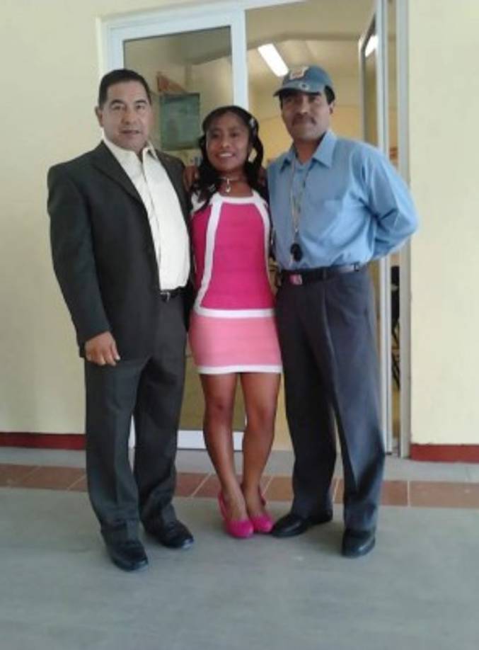 En una foto antigua publicada cuando tenía 19 años, Yalitza deja ver que el glamour no era algo que le fascinara.<br/><br/>'odio los vestidos y los tacones', escribió junto a la foto donde posa con un vestido corto y tacones rosa.<br/>