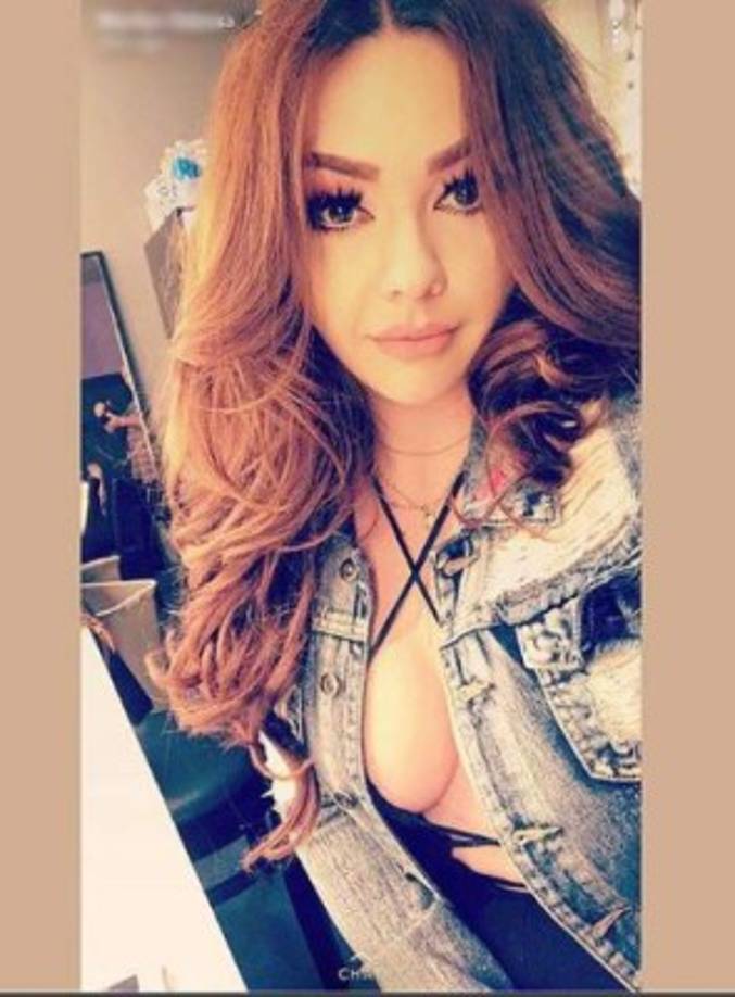 La hija de Marisela está cumpliendo sus sueños de triunfar en el mundo de la música siguiendo el ejemplo de su madre que se catapultó al éxito con canciones como 'Tu dama de hierro', 'Sola con mi soledad', 'Completamente tuya', entre otras.