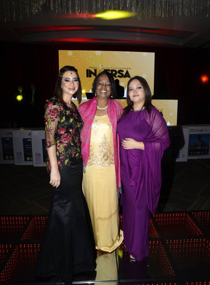 Ethel Castellanos, Mercedes Rivera y Sonia Orellana