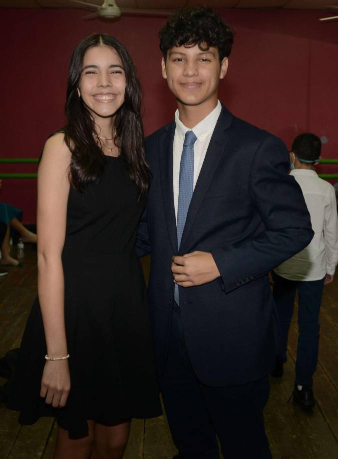 Academia de Artes Oviedo despide el año con grandioso concierto navideño