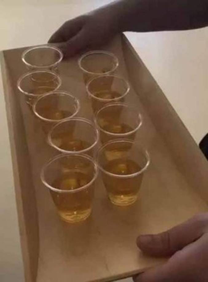 La fiesta del jugador inglés duró 48 horas. La primera noche, fueron a Mosh Fun Kitchen cuyo lema es: 'Comer, beber, festejar y repetir'.