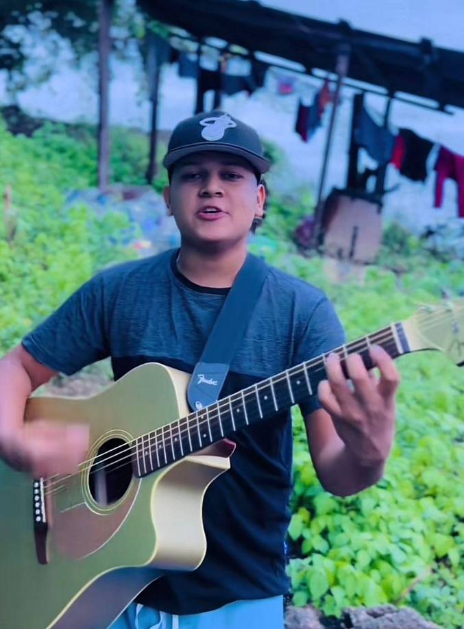 ”Es muy bueno que lo hayan escuchado mencionar, este trágico accidente en Olancho dejando muchos heridos y muchos fallecidos, la verdad no se ni como expresarlo”, dedicó Darian.