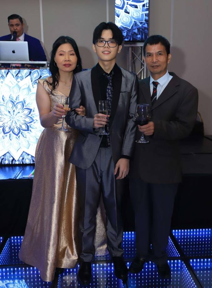 JinHua Situ, David Huang y YongAn Huang