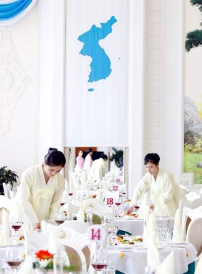 Las dos Coreas firmaron hoy un histórico acuerdo militar que reduce la posibilidad de que se produzcan choques entre sus respectivos ejércitos en torno a la frontera que comparten.