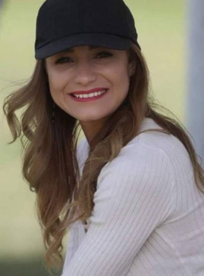 Mayra Tercero también ha compartido en sus redes sociales el noviazgo con el portero Denovan Torres del Marathón.