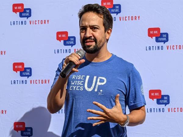 Fotografía de archivo del actor, productor y compositor Lin-Manuel Miranda.