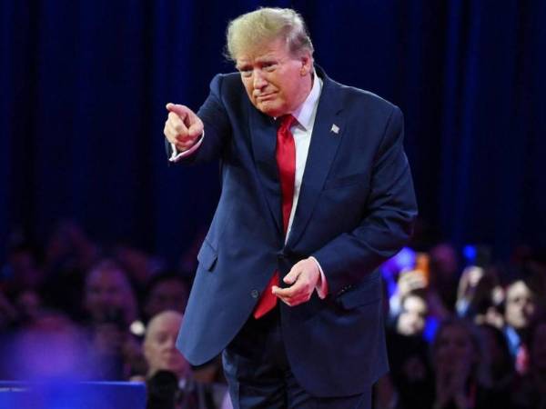 El juez anunció su decisión antes de que se reanudaran los testimonios en el histórico juicio al magnate republicano acusado de falsificar registros contables. Imagen de archivo.