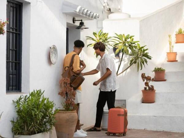 Los estafadores atacaron sitios de reserva de hospedajes a nivel mundial.