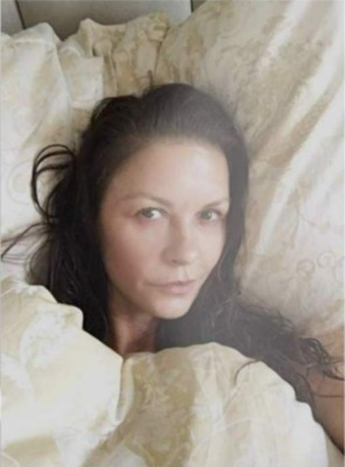 Catherine Zeta-Jones una de las celebridades más importantes de Hollywood y apasionada por la belleza de Honduras también se mostró al natural.