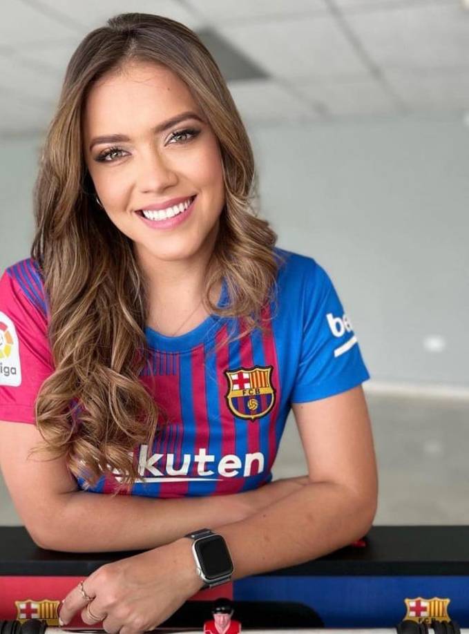 Erika Williams: La linda periodista es aficionada del FC Barcelona.