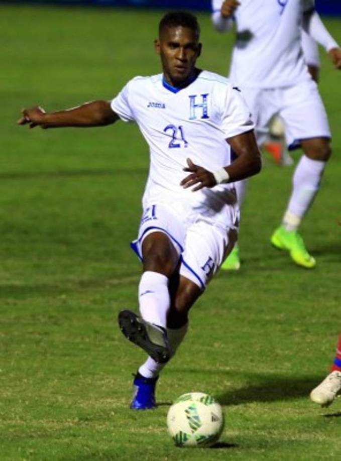 Bryan Beckeles - Ha sido el lateral derecho de la Selección de Honduras en el proceso anterior. Milita en el Necaxa de México.