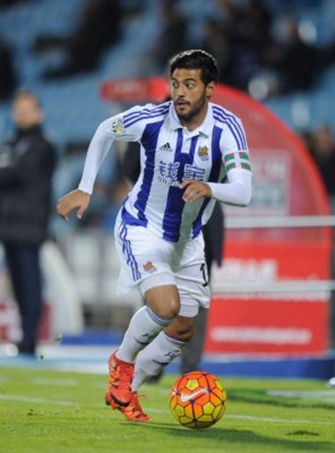 Carlos Vela: Su contrato con la Real Sociedad acaba en junio de 2018, pero el delantero mexicano podría abandonar el club vasco este verano seducido por la MLS.
