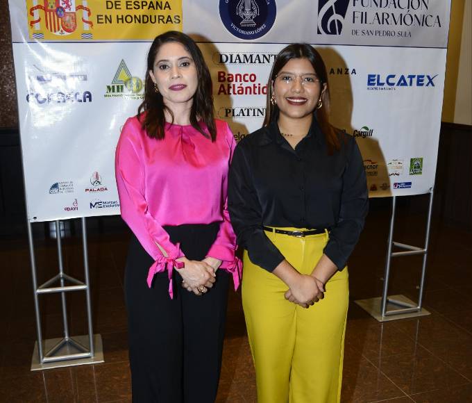 Zinthia García y Ana Hernández