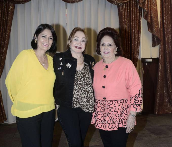 Susy Rogel, Vilma Rosales y Alba Luz Rogel