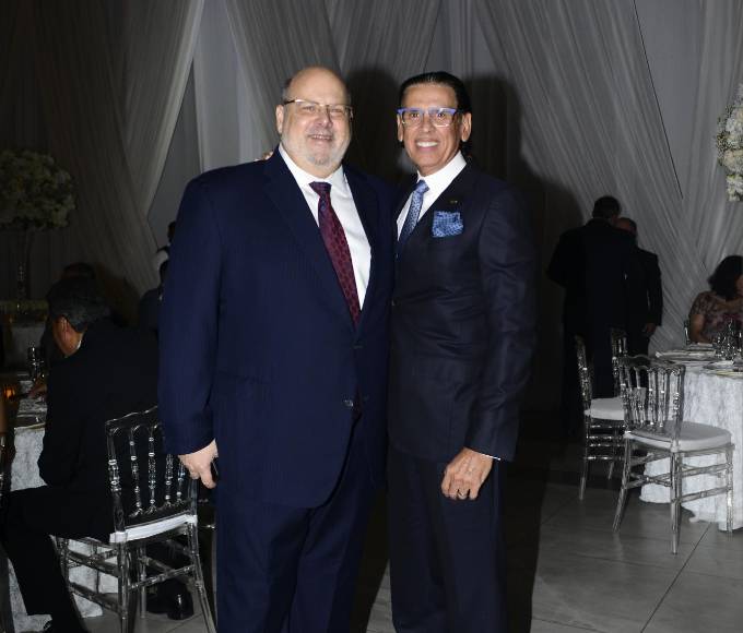 Jorge Canahuati Larach y Rodolfo Lazo