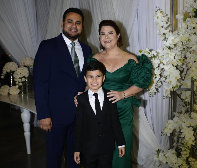 José Sánchez, Emiliano Sánchez y Melina Valladares