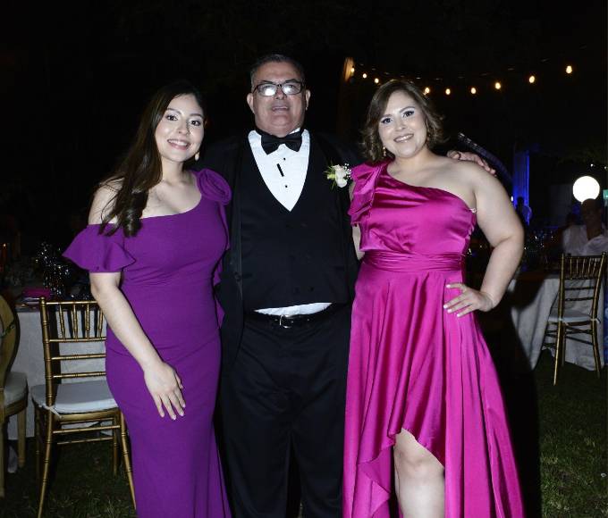 Astrid, Héctor y Ariane Mejía 