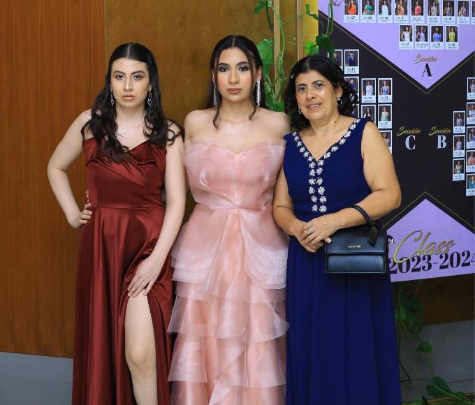 Sonia Mejía, Jeimy Mejía y Sonia Bardales