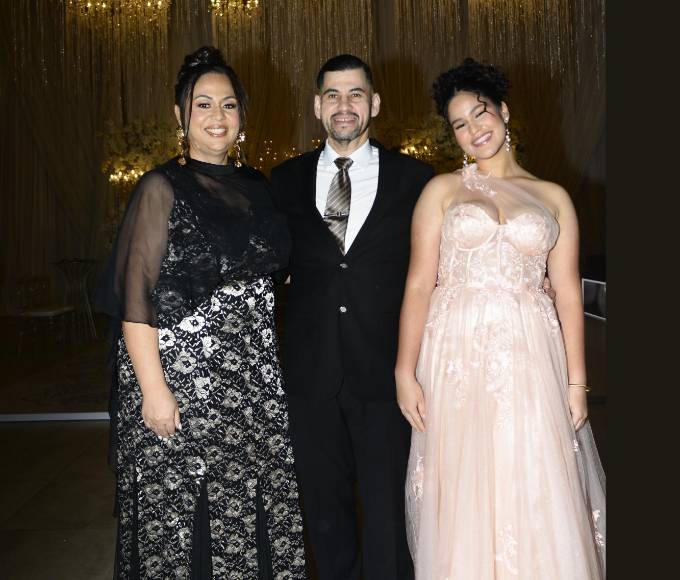 Ana Posas, París Valdiviezo y Alejandra Valdiviezo